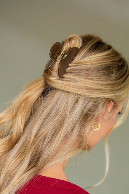 Sleek Claw Clip: Brown