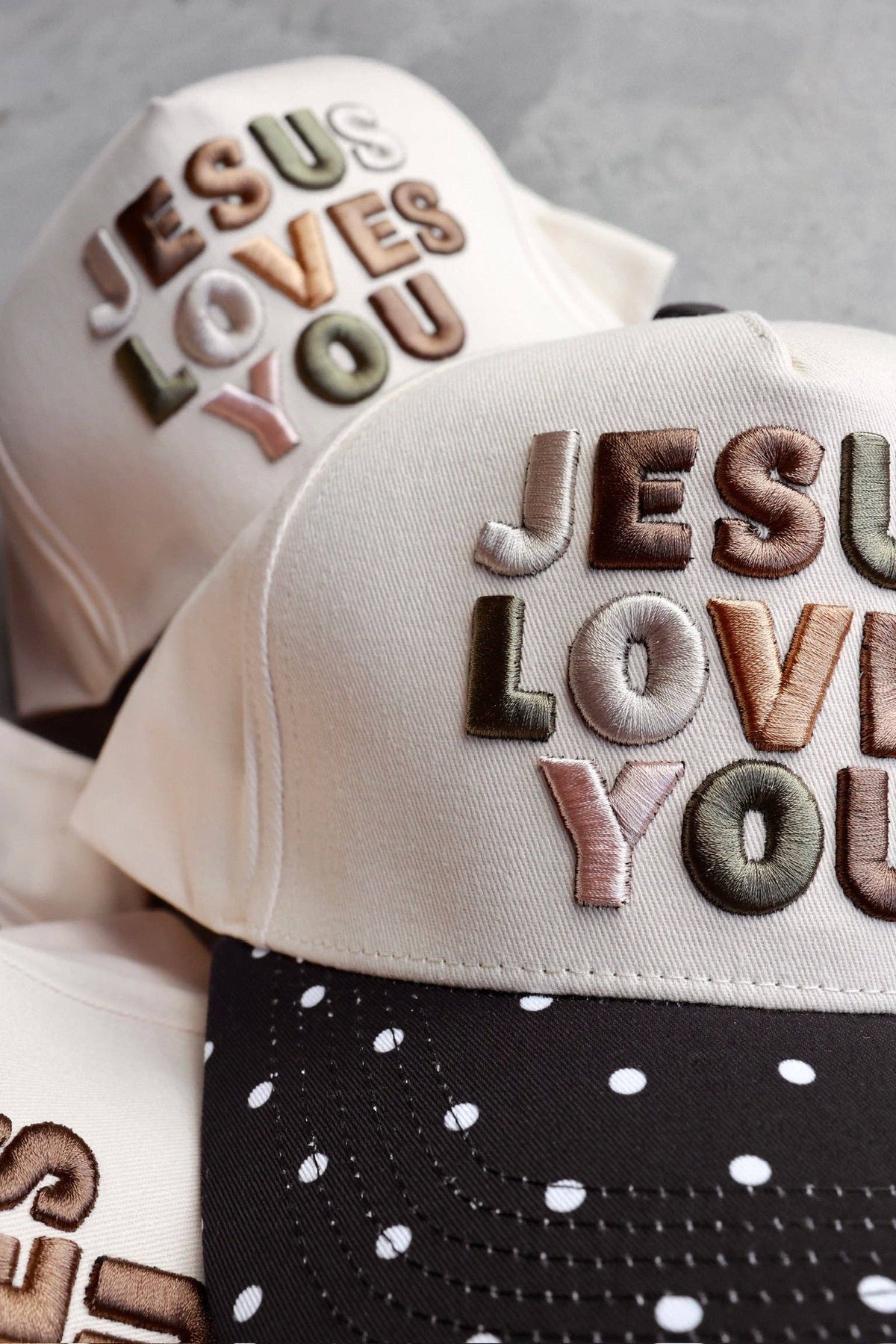 JESUS LOVES YOU Hat