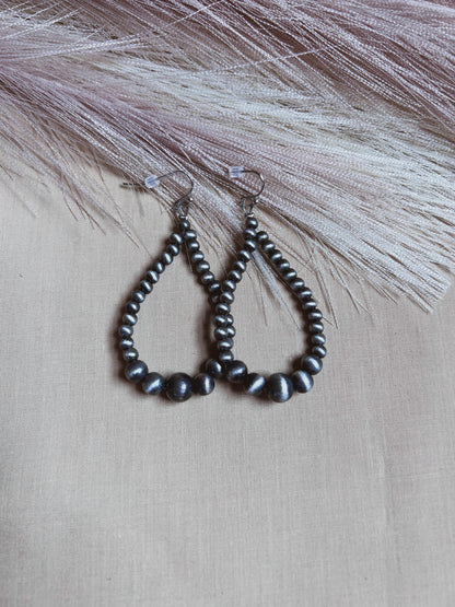 Graduated Navajo Pearl Teardrops